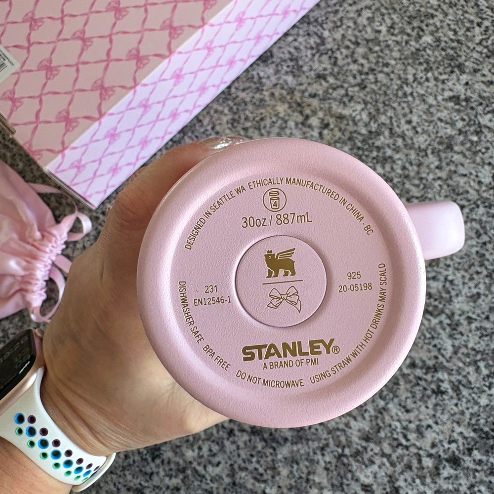 ♥️💖 FIRM Stanley x LoveShackFancy Protour Ribbon Bow SATIN DRAWSTRING BAG NWT - Picture 5 of 10